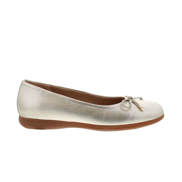 Trotters Shoes - Trotters Womens Dellis Silver Shoes (NWT)